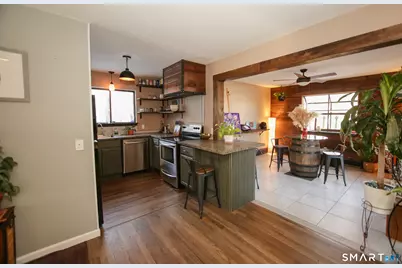 2 Meadow Court, Simsbury, CT 06070 - Photo 17