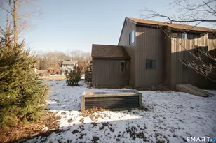 2 Meadow Ct, Simsbury, CT 06070 - Photo 7