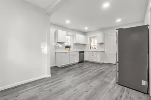 32 Hill St, Shelton, CT 06484 - Photo 5