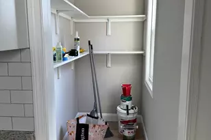 30 Milford St, Hartford, CT 06112 - Photo 5