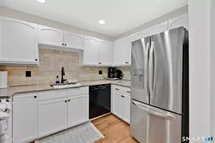 3200 Madison Ave, Bridgeport, CT 06606 - Photo 17