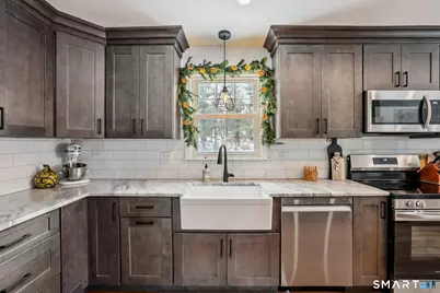 7 Jefferson Drive, New Milford, CT 06776 - Photo 9