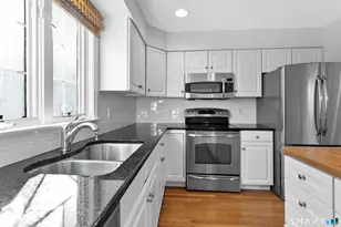 30 Osborne Pl, Fairfield, CT 06890 - Photo 13