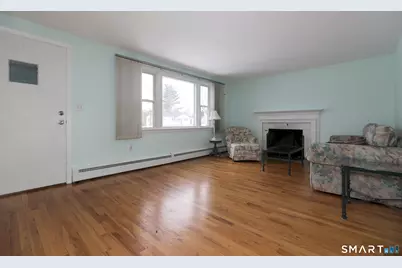 819 Matianuck Avenue, Windsor, CT 06095 - Photo 9