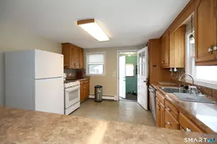 819 Matianuck Ave, Windsor, CT 06095 - Photo 7