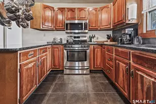 154 Leffingwell Ave, Waterbury, CT 06710 - Photo 13