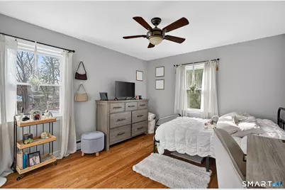 563 Lakeside Drive, Bridgeport, CT 06606 - Photo 15