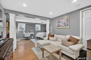 563 Lakeside Dr, Bridgeport, CT 06606 - Photo 21