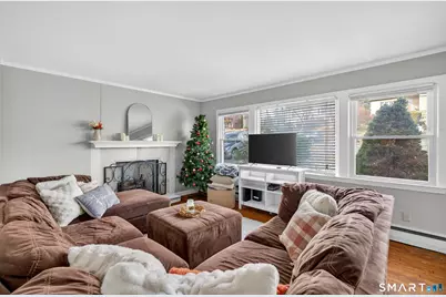 563 Lakeside Drive, Bridgeport, CT 06606 - Photo 5