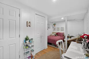 563 Lakeside Dr, Bridgeport, CT 06606 - Photo 25