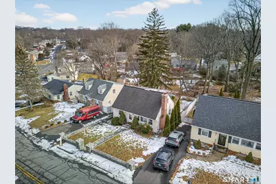 563 Lakeside Drive, Bridgeport, CT 06606 - Photo 27