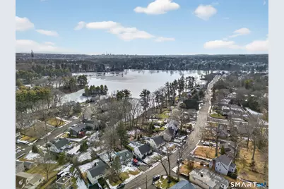 563 Lakeside Drive, Bridgeport, CT 06606 - Photo 29