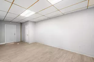 74 Holmes Ave, Waterbury, CT 06710 - Photo 17