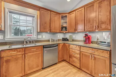 234 Pond Point Avenue, Milford, CT 06460 - Photo 9