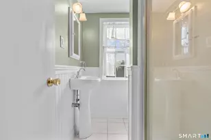 26 Knob Hill Dr, Hamden, CT 06518 - Photo 19