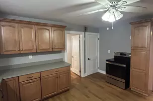 62 W Elderkin Ave, Groton, CT 06340 - Photo 17