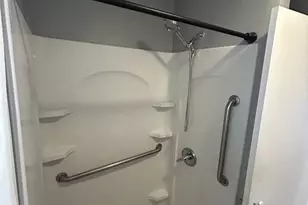 62 W Elderkin Ave, Groton, CT 06340 - Photo 23