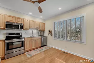 4 Strathmore Ln, Avon, CT 06001 - Photo 11