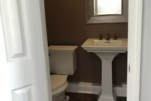 127 Black Point Rd, East Lyme, CT 06357 - Photo 9