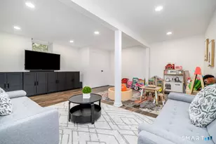 69 Maple Tree Ave, Stamford, CT 06906 - Photo 23