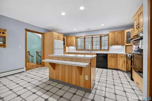 61 Edwards Rd, Bethany, CT 06524 - Photo 17