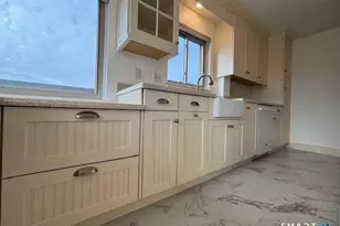 1611 Washington Blvd, Stamford, CT 06901 - Photo 3