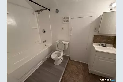 571 Baldwin Street, Waterbury, CT 06706 - Photo 5