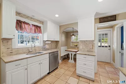 56 Windsor Road, Stamford, CT 06905 - Photo 15