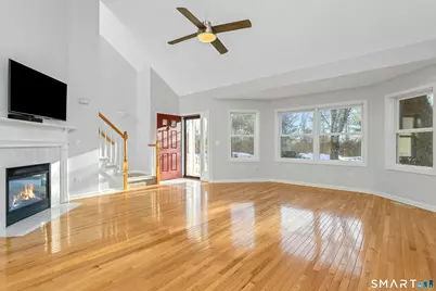 183 Summerfield Gardens #183, Shelton, CT 06484 - Photo 3