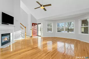 183 Summerfield Gardens, Shelton, CT 06484 - Photo 3