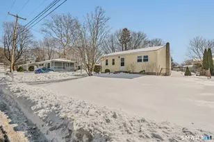 98 Oslo St, Groton, CT 06355 - Photo 3