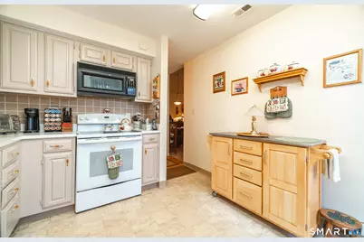 14 Forest Glen Road #10, Middletown, CT 06419 - Photo 5