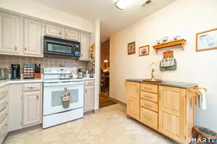 14 Forest Glen Rd, Middletown, CT 06419 - Photo 5