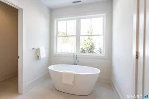 10 Wakenor Rd, Westport, CT 06880 - Photo 17