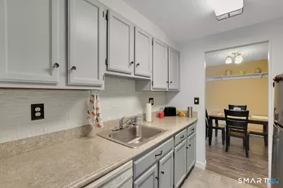 655 Talcottville Road #APT 45, Vernon, CT 06066 - Photo 7