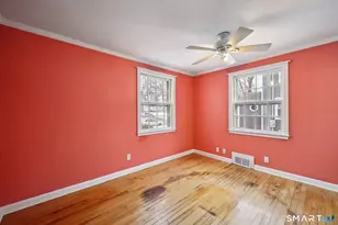 38 St Augustine St, West Hartford, CT 06110 - Photo 9