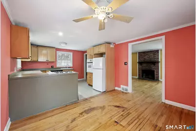 38 Saint Augustine Street, West Hartford, CT 06110 - Photo 11