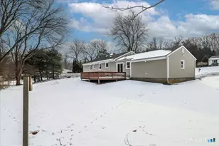 43 Woodmere Dr, Trumbull, CT 06611 - Photo 37