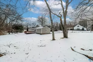 43 Woodmere Dr, Trumbull, CT 06611 - Photo 39