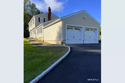 29 Harwood Drive, Danbury, CT 06810 - Photo 3