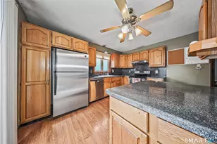 348 Atwood Ave, Waterbury, CT 06705 - Photo 9