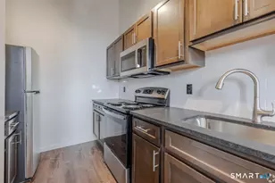 424 Main St, Middletown, CT 06457 - Photo 3