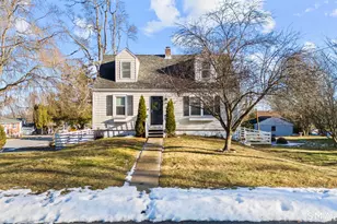 31 Flyers Dr, Norwich, CT 06360 - Photo 1