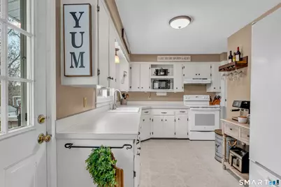 21 Oakridge Drive, Ledyard, CT 06335 - Photo 11