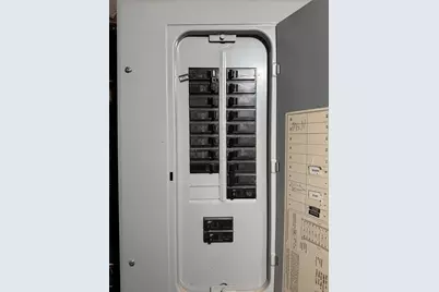 203 Wayne Street, Bridgeport, CT 06606 - Photo 29