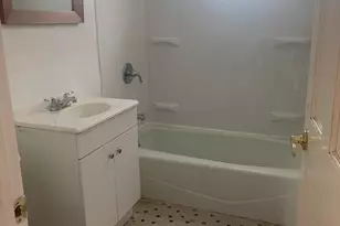 203 Wayne St, Bridgeport, CT 06606 - Photo 11