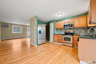 92 Cynthia Ln, Middletown, CT 06457 - Photo 3