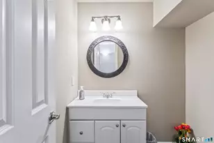 32 Yogananda St, Newtown, CT 06482 - Photo 35