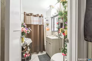 816 Burnside Ave, East Hartford, CT 06108 - Photo 17