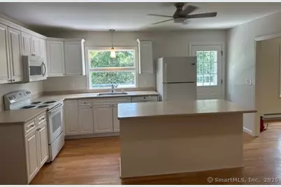 679 New Norwalk Road, New Canaan, CT 06840 - Photo 5